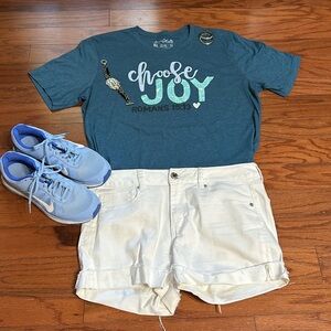 White American Eagle Shorts